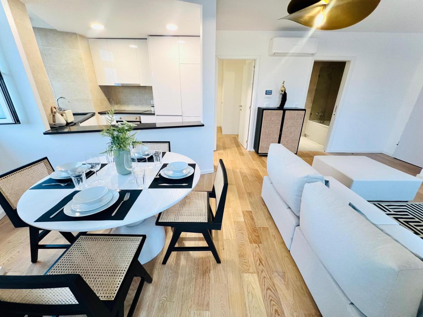 Lisbon Pink House II Beautiful 2 Bedroom Flat In City Center Exterior photo
