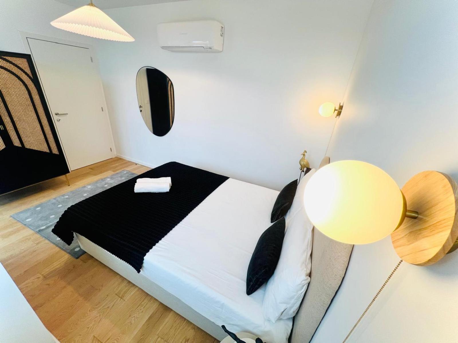 Lisbon Pink House II Beautiful 2 Bedroom Flat In City Center Exterior photo