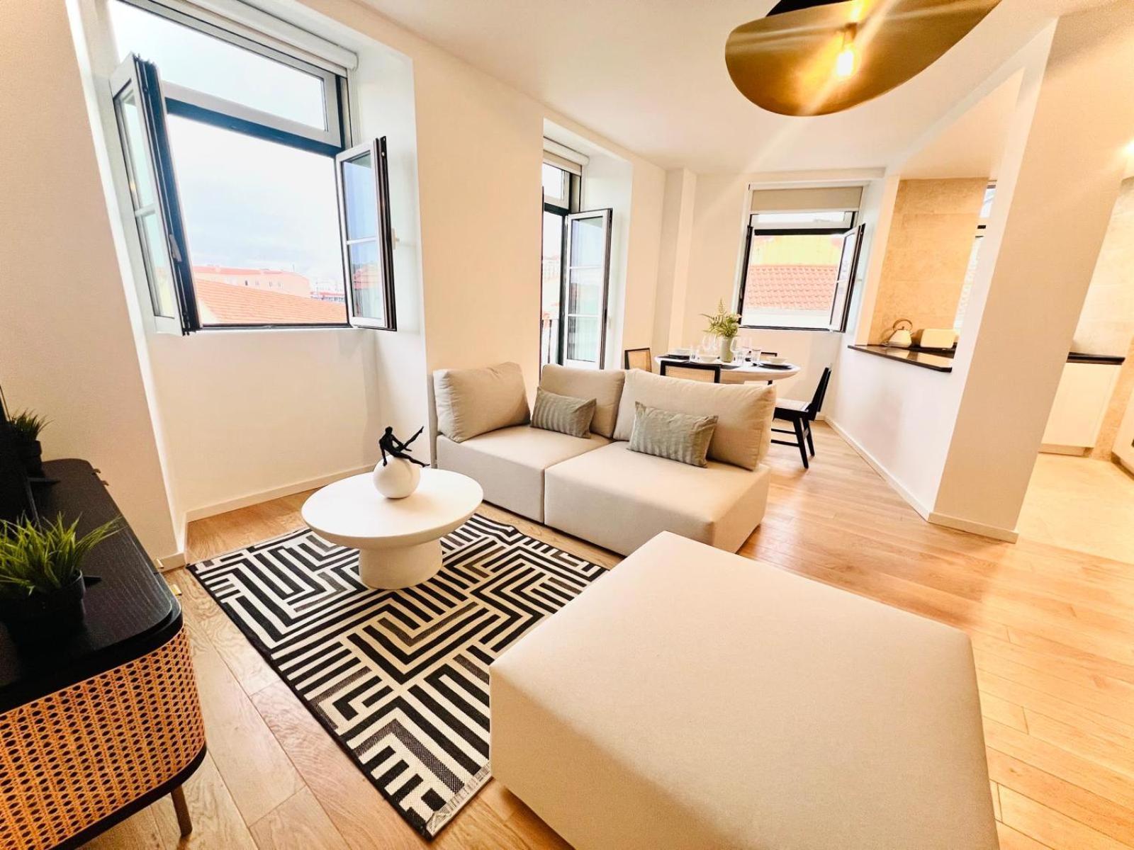 Lisbon Pink House II Beautiful 2 Bedroom Flat In City Center Exterior photo