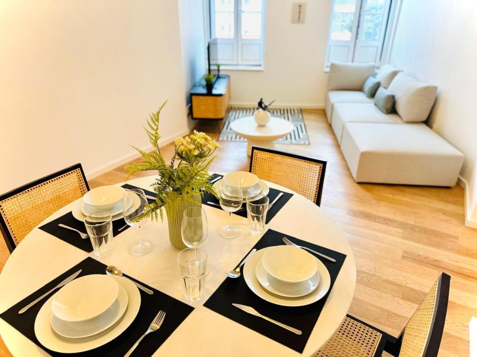 Lisbon Pink House II Beautiful 2 Bedroom Flat In City Center Exterior photo