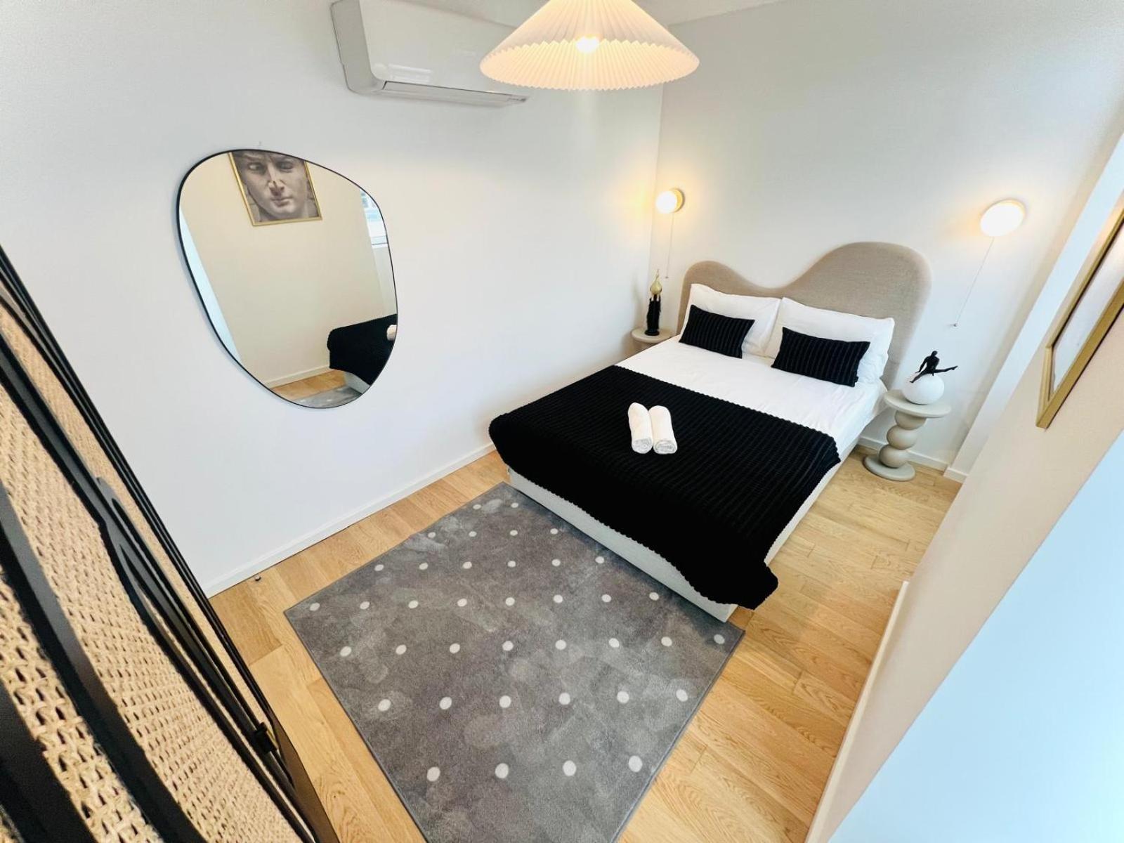 Lisbon Pink House II Beautiful 2 Bedroom Flat In City Center Exterior photo