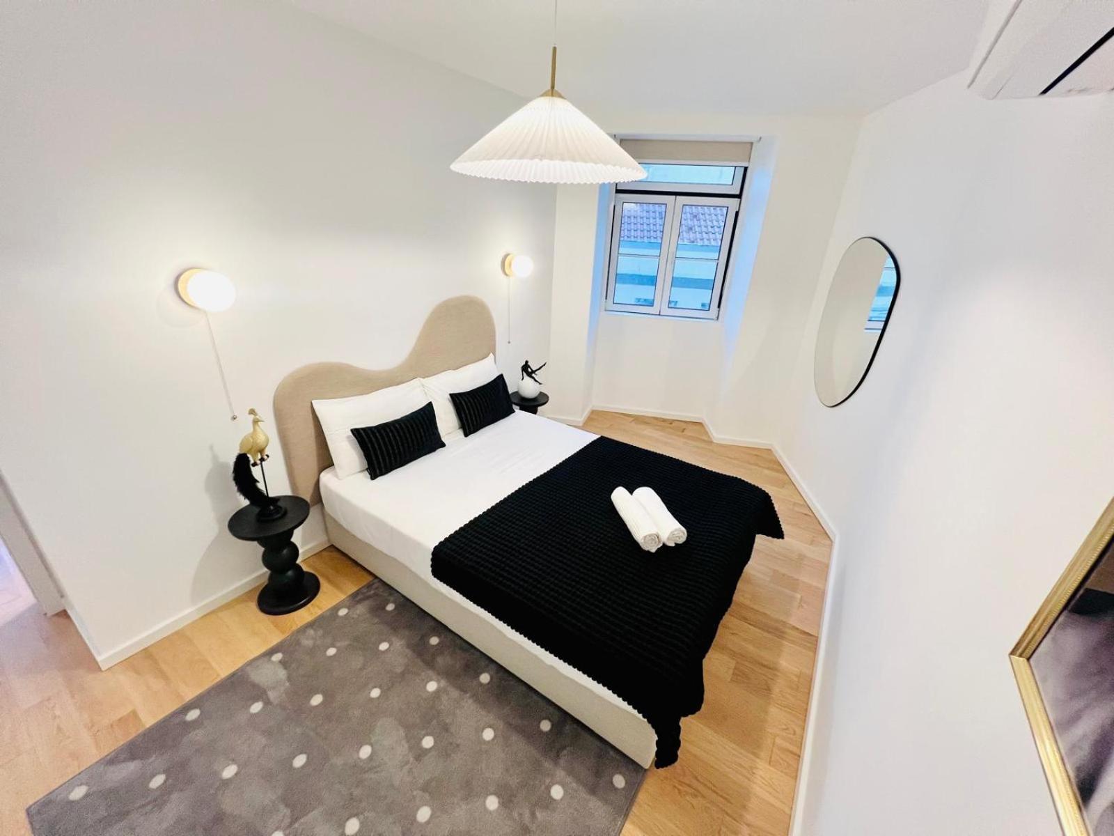 Lisbon Pink House II Beautiful 2 Bedroom Flat In City Center Exterior photo