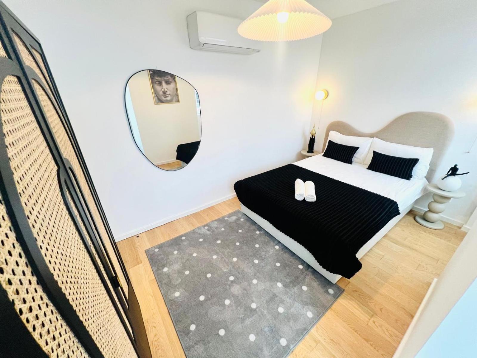 Lisbon Pink House II Beautiful 2 Bedroom Flat In City Center Exterior photo
