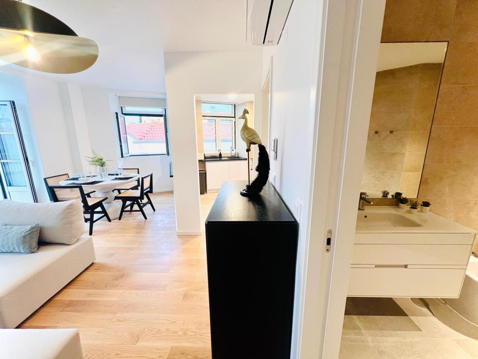 Lisbon Pink House II Beautiful 2 Bedroom Flat In City Center Exterior photo